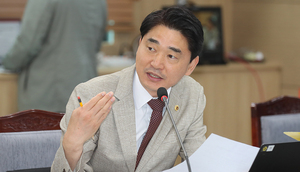 계륵 된 학교 전기차 충전기...제주 설치 의무화 제외 추진