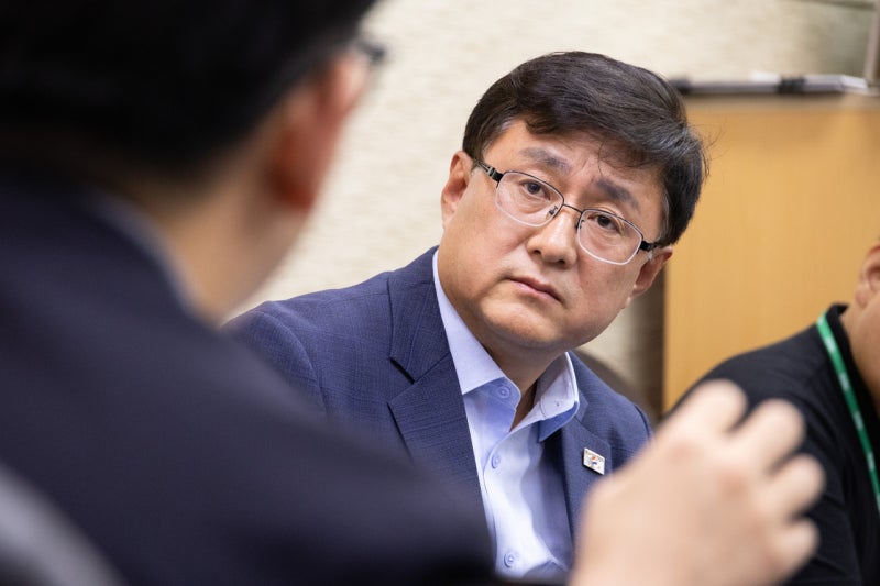 김성환 “한국은 기후위기시대 AI 기반 산업경쟁에서 중국과 경쟁할 유...
